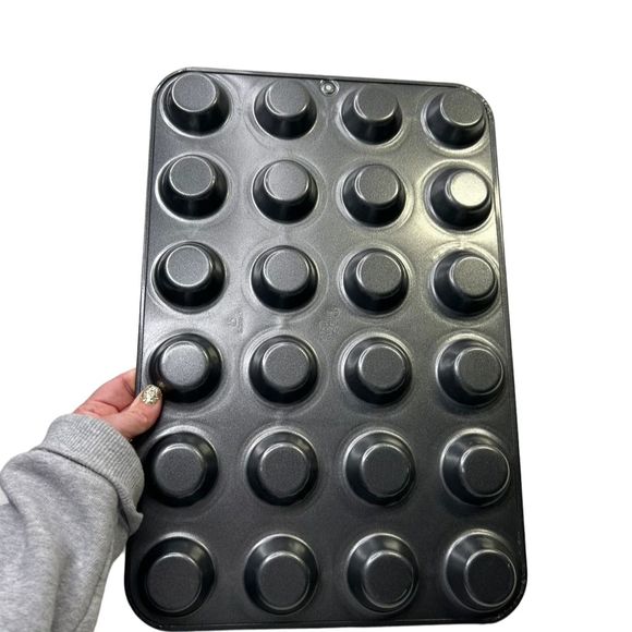 Pampered Chef Black Non-Stick 24-Hole Mini Muffin Pan - Picture 3 of 8